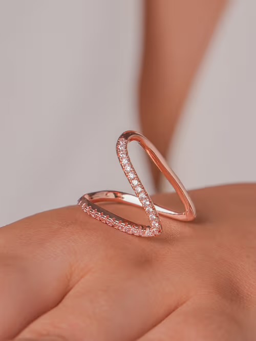 Rose gold - V shape ring 