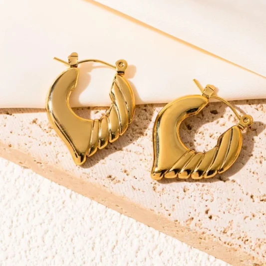 Golden hoops - V shape 