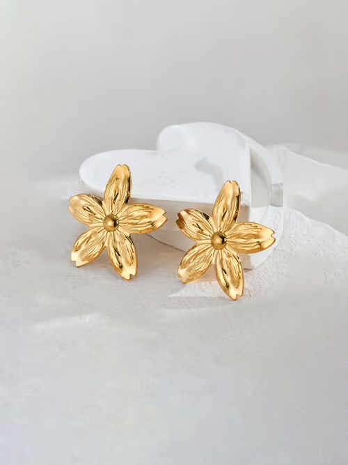 Floral drop earring 